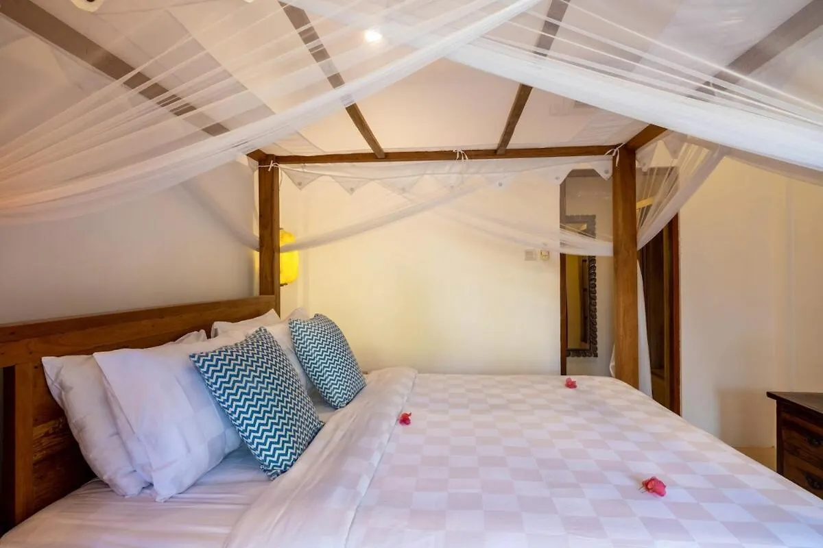 Villa Genta- Petitenget 2Br Villa, Walk To Beach! Seminyak