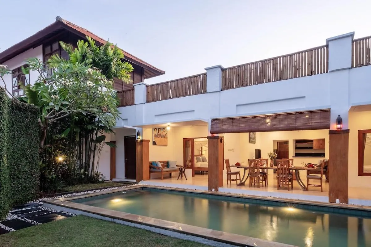 Genta- Petitenget 2Br Villa, Walk To Beach! Seminyak  Villa
