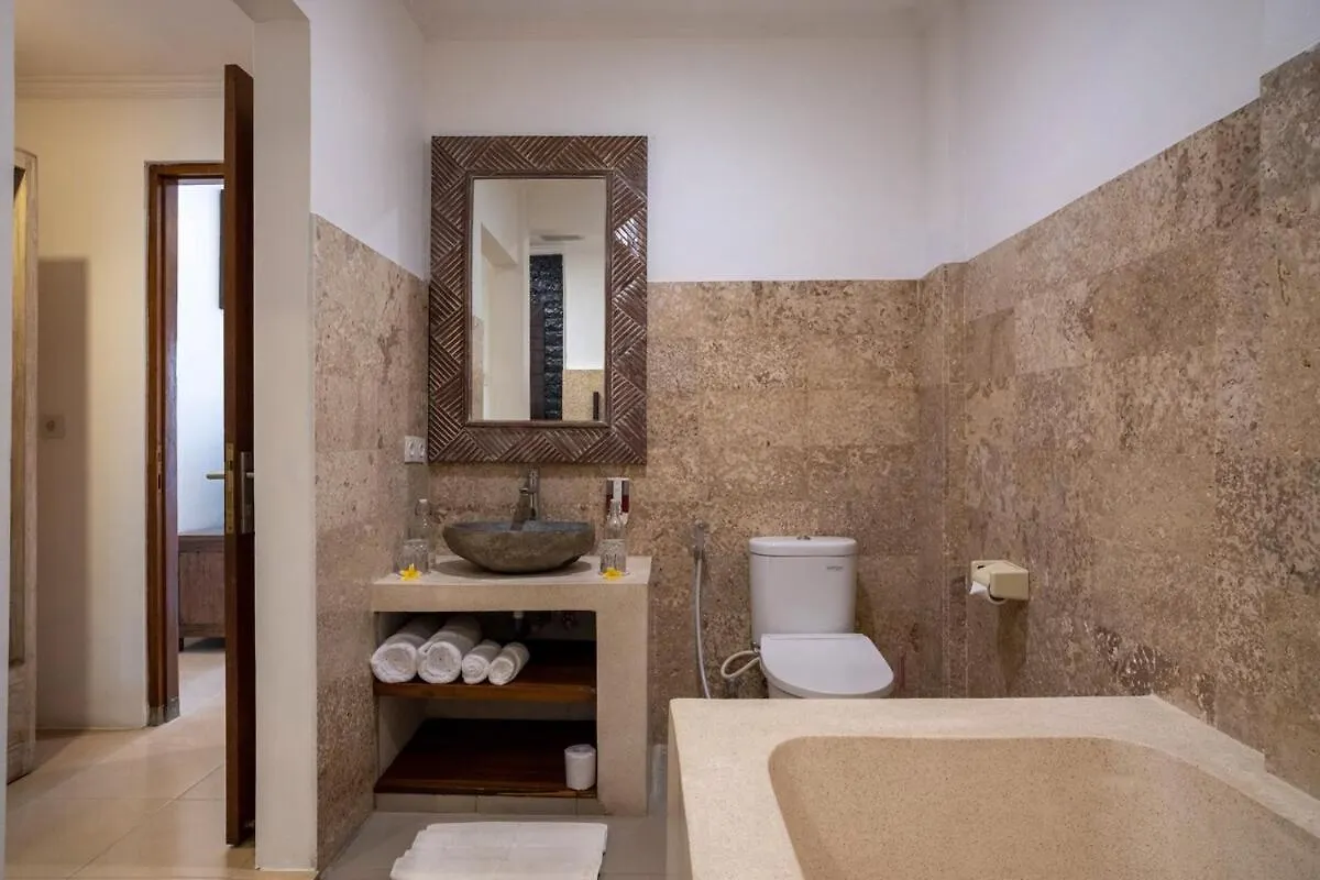 Villa Genta- Petitenget 2Br Villa, Walk To Beach! Seminyak