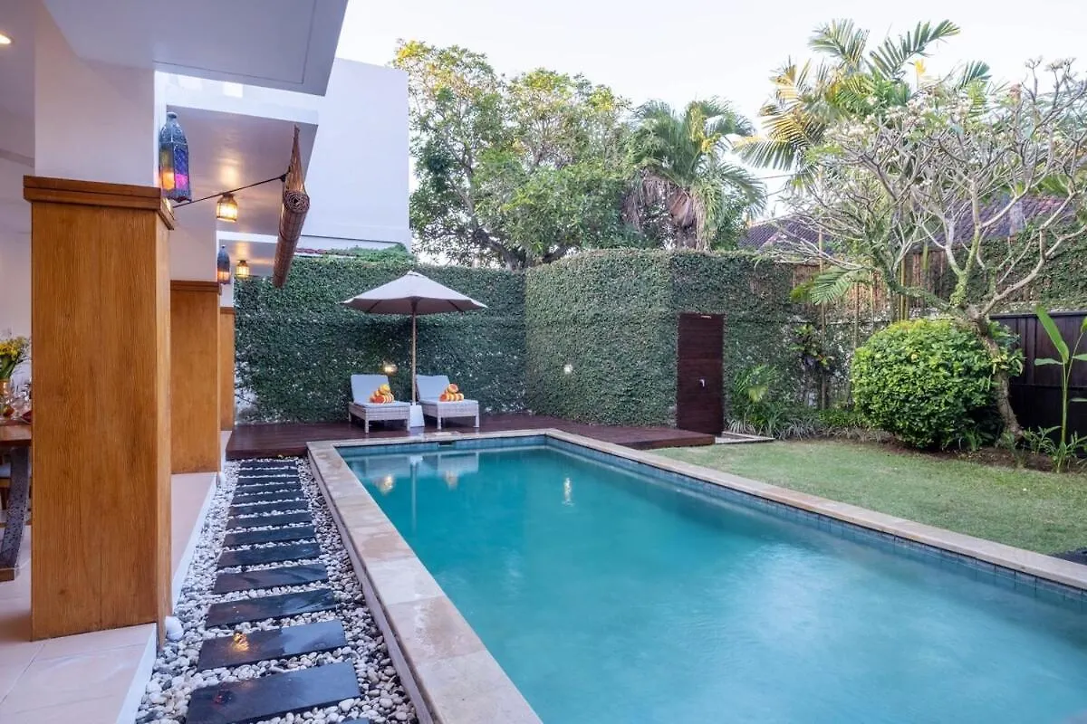 Genta- Petitenget 2Br Villa, Walk To Beach! Seminyak