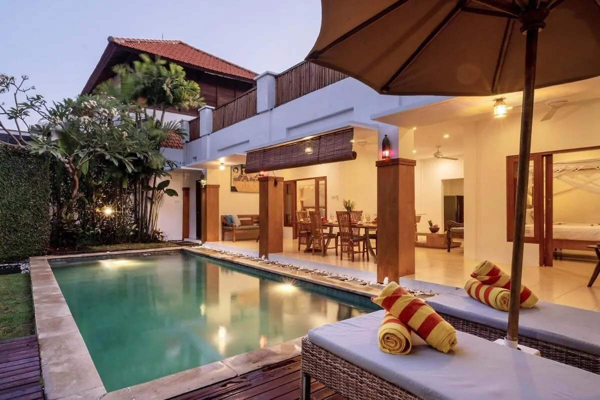 Genta- Petitenget 2Br Villa, Walk To Beach! Seminyak  Villa